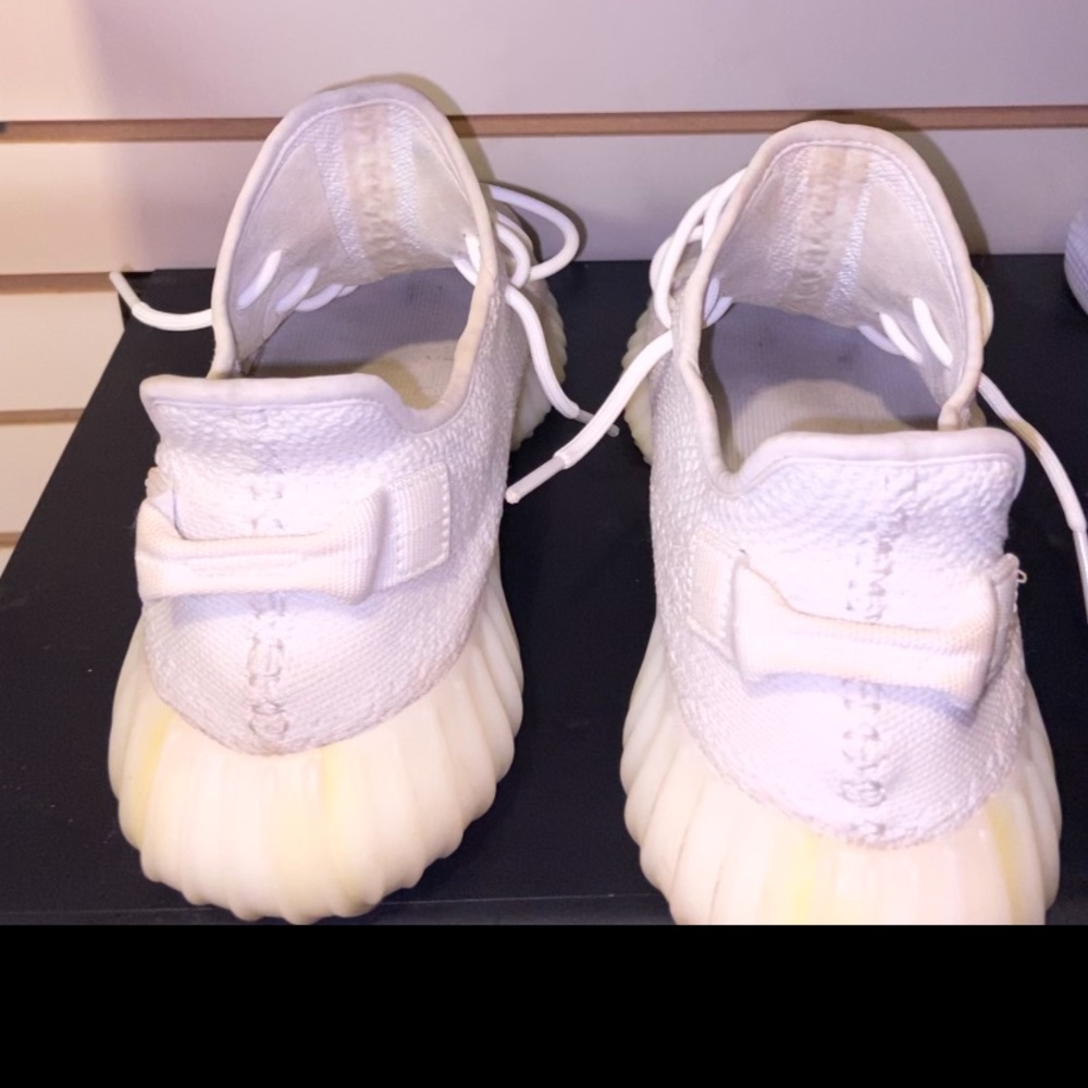 Yeezy Boost 350 V2 'Cream White / Triple White' - Picture 3 of 6